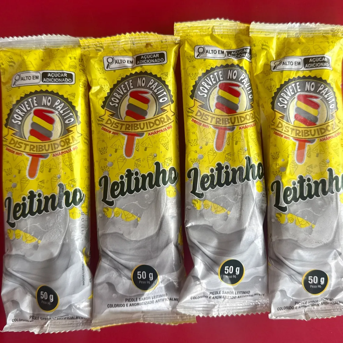 Picolé Sorvete no Palito Sabor Uva.
